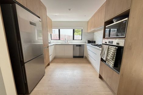 Photo of property in 5/147c Carlisle Road, Northcross, Auckland, 0632