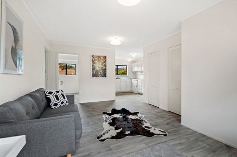 Photo of property in 5 Redmount Place, Red Hill, Papakura, 2110