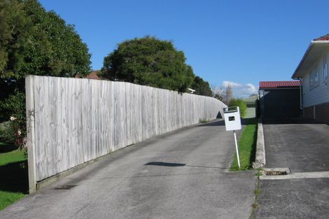 Photo of property in 9a Poto Street, Te Atatu South, Auckland, 0610