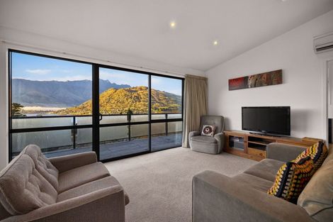 Photo of property in 2 Quartz Rise, Queenstown, 9300