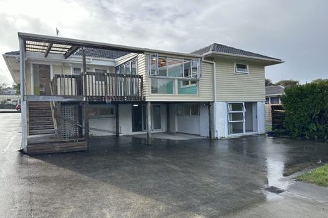 Photo of property in 32 Chartwell Avenue, Glenfield, Auckland, 0629