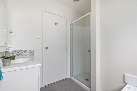 Photo of property in 29 Loughanure Place, Massey, Auckland, 0614