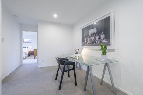 Photo of property in 15a St Michaels Avenue, Point Chevalier, Auckland, 1022