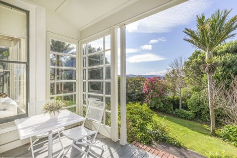 Photo of property in 10 Wesley Road, Kelburn, Wellington, 6012
