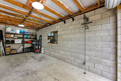 Photo of property in 1/14 Sunward Rise, Glenfield, Auckland, 0629