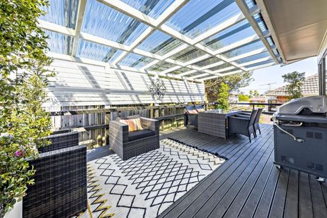 Photo of property in 104a Vine Street, Mangere East, Auckland, 2024