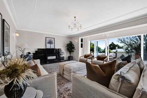 Photo of property in 157 Vivian Street, New Plymouth, 4310