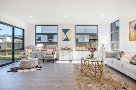 Photo of property in 70 Hughs Way, Flat Bush, Auckland, 2019