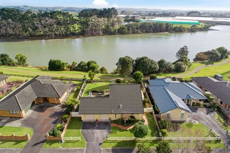 Photo of property in 67 Elsie Drive, Waiuku, 2123