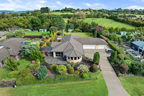 Photo of property in 3 Omana Avenue, Shelly Beach, Helensville, 0874