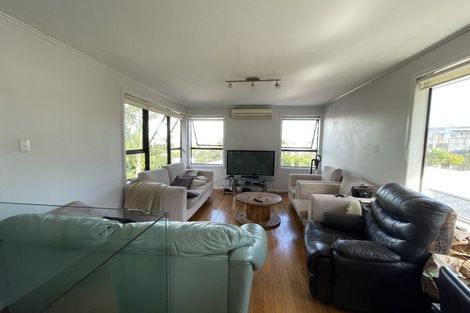 Photo of property in 1/18 Cypress Place, Sunnynook, Auckland, 0620