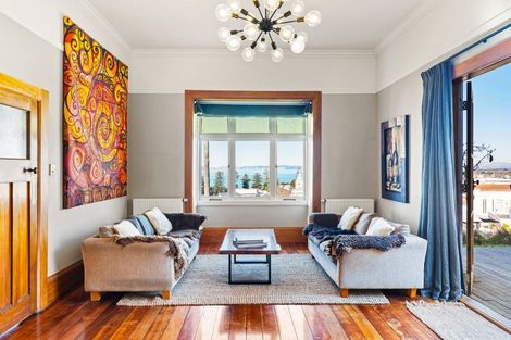 Photo of property in 16 Brewster Street, Bluff Hill, Napier, 4110