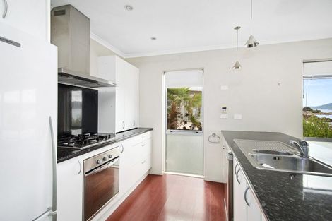 Photo of property in 2/275 Karaka Bay Road, Karaka Bays, Wellington, 6022
