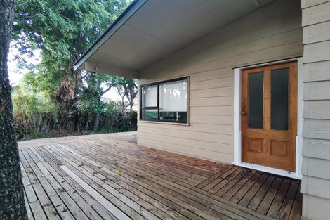 Photo of property in 35 Glennandrew Drive, Half Moon Bay, Auckland, 2012