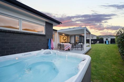 Photo of property in 3 Pitoitoi Drive, Riverhead, 0820