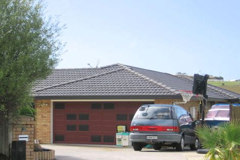 Photo of property in 8 Buncrana Place, Pinehill, Auckland, 0632