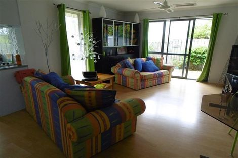 Photo of property in 6 Red Oak Place, Schnapper Rock, Auckland, 0632