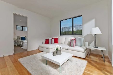 Photo of property in 18 Spyglass Street, Red Beach, 0932