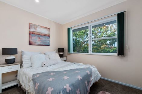 Photo of property in 43 Lynden Avenue, Hillcrest, Auckland, 0627