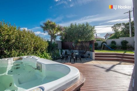 Photo of property in 16 Hunt Street, Andersons Bay, Dunedin, 9013