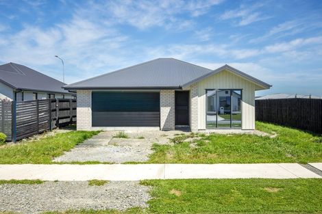 Photo of property in 17 Hanmer Crescent, Rangiora, 7400