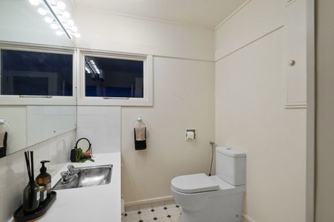 Photo of property in 51a Dyers Pass Road, Cashmere, Christchurch, 8022