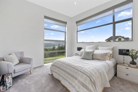 Photo of property in 18 Meadowbank Drive, Belmont, Lower Hutt, 5010