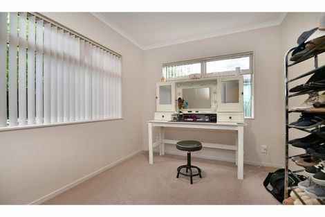 Photo of property in 10 Centreway Road, Orewa, 0931
