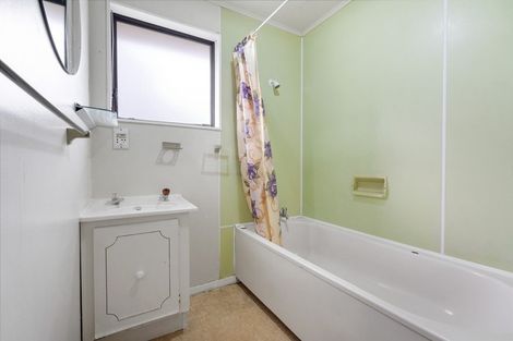 Photo of property in 8 Ashton Place, Highbury, Palmerston North, 4412