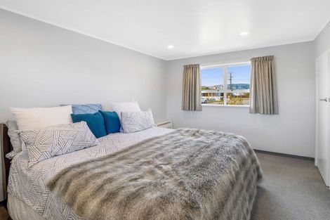 Photo of property in 16 Meadowvale Drive, Levin, 5510