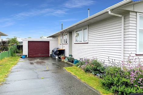 Photo of property in 1 Firth Place, Awapuni, Palmerston North, 4412