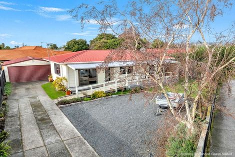 Photo of property in 8a Novelle Grove, Papamoa Beach, Papamoa, 3118