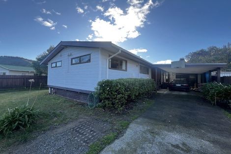 Photo of property in 63 Gemstone Drive, Birchville, Upper Hutt, 5018
