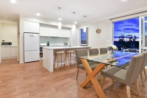 Photo of property in 18 Bankside Road, Silverdale, 0932