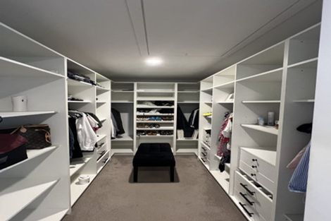 Photo of property in 1 Wyon Way, Flat Bush, Auckland, 2016