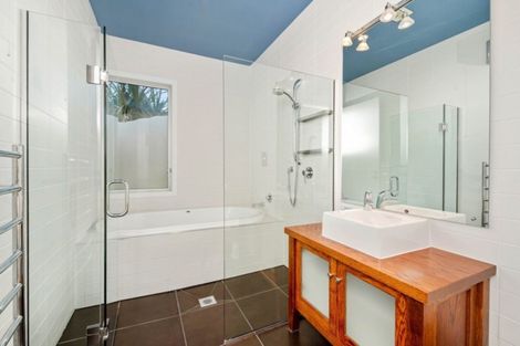 Photo of property in 16 Waimana Place, Wanaka, 9305