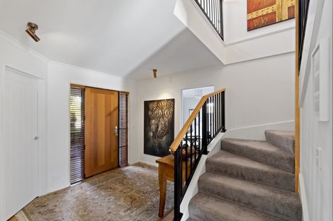 Photo of property in 62 Oregon Drive, Kelvin Heights, Queenstown, 9300