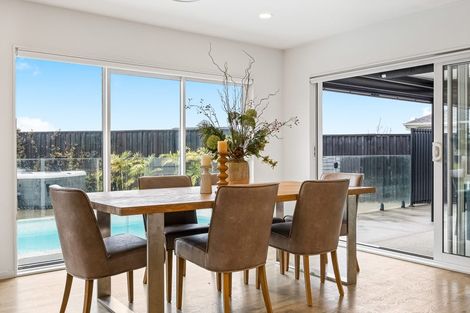 Photo of property in 7 Somerset Place, Stanmore Bay, Whangaparaoa, 0932