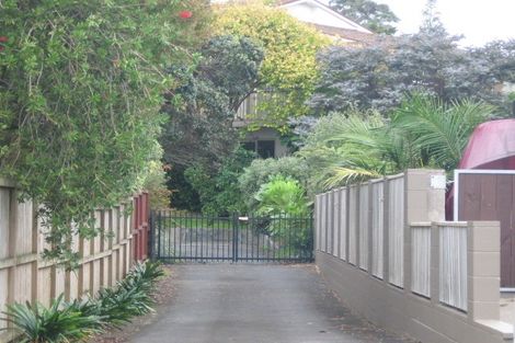 Photo of property in 13 Treeway, Sunnyhills, Auckland, 2010