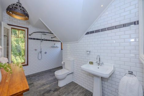 Photo of property in 270 Beacon Point Road, Wanaka, 9305