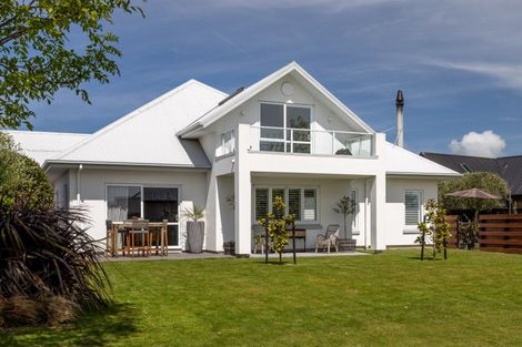 Photo of property in 3 Te Wairewa Street, Pegasus, 7612