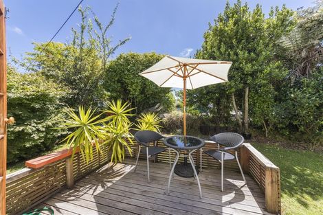 Photo of property in 2 Maunder Street, Marton, 4710