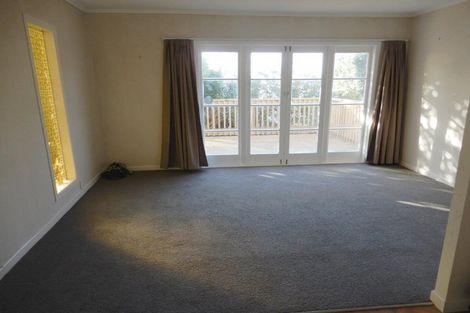 Photo of property in 2/537 Glenfield Road, Glenfield, Auckland, 0629