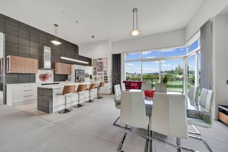 Photo of property in 45 Links Drive, Waiwhakaiho, New Plymouth, 4312