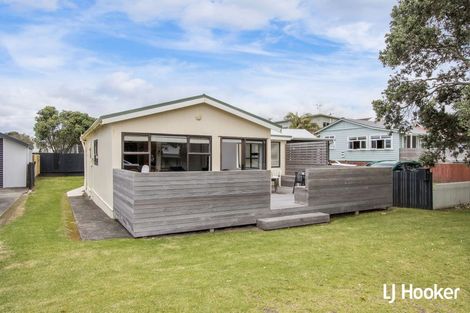 Photo of property in 13 Hinemoa Road, Waihi Beach, 3611