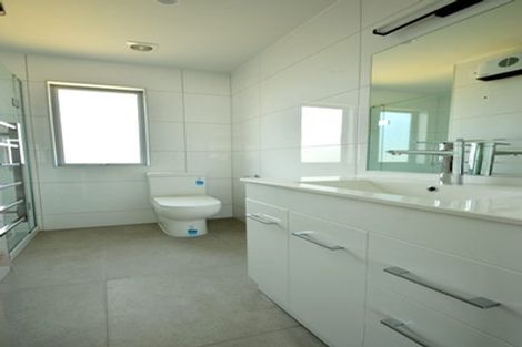 Photo of property in 171c Wallace Road, Mangere Bridge, Auckland, 2022