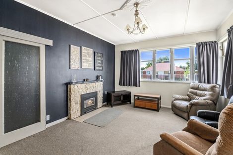 Photo of property in 2 Lincoln Place, Levin, 5510