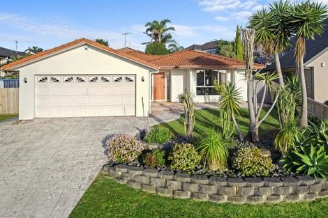 Photo of property in 55 Mt Lebanon Crescent, The Gardens, Auckland, 2105