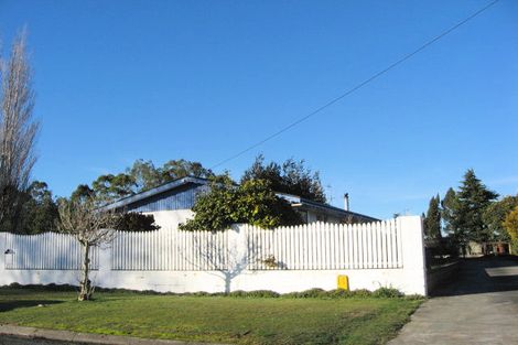 Photo of property in 3 Church Street, Winton, 9720