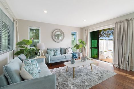 Photo of property in 38e Hetherington Road, Ranui, Auckland, 0612